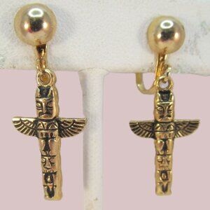 Vintage Gold Tone Totem Pole Screw Back Earrings